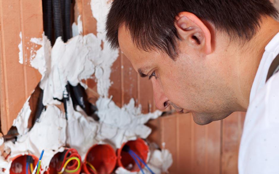 je recherche un électricien Margency